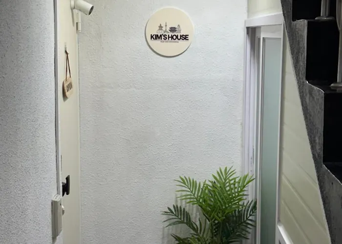 Cozy Private Near Yeongdeungpo-gu Office Station Apartment *
