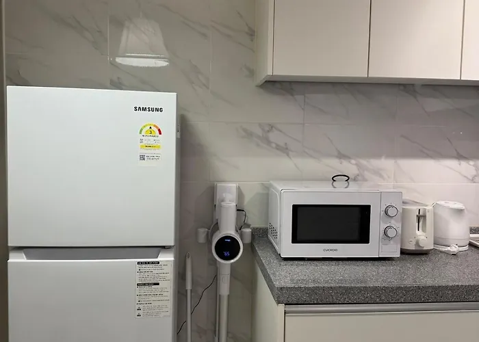 Cozy Private Near Yeongdeungpo-gu Office Station Apartment *
