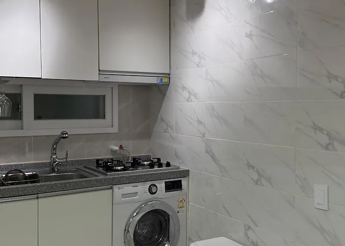 Cozy Private Near Yeongdeungpo-gu Office Station Seoul